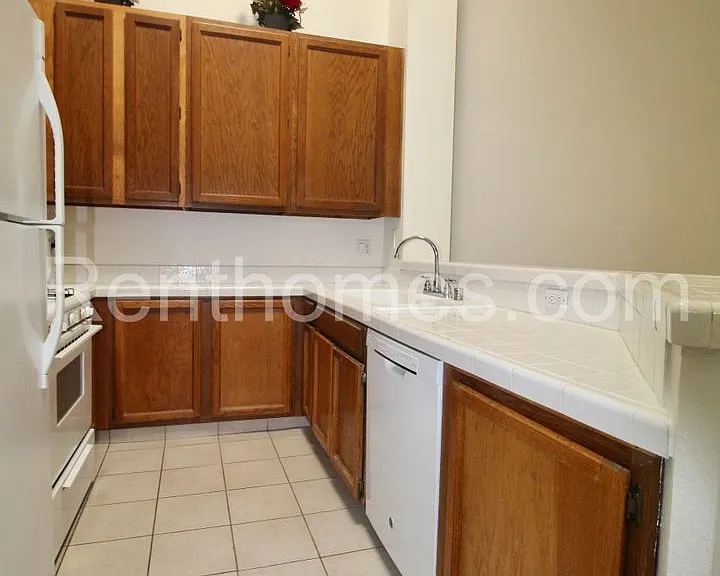 9916 Scripps Westview Way #264 — Photo 6