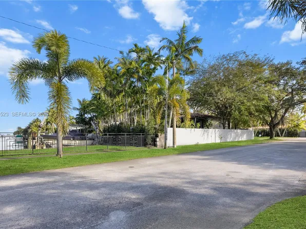 1051 NE 86th St, Miami, FL 33138