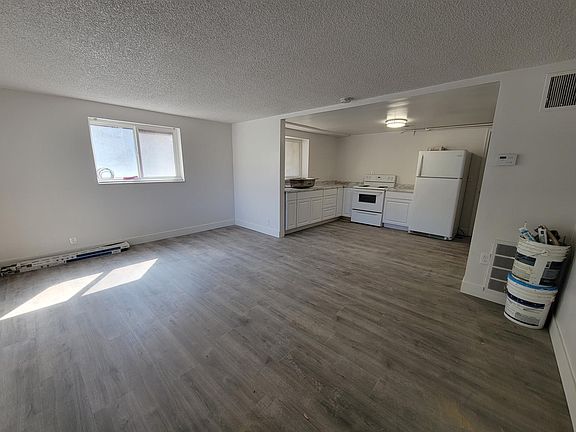 Living room/kitchen