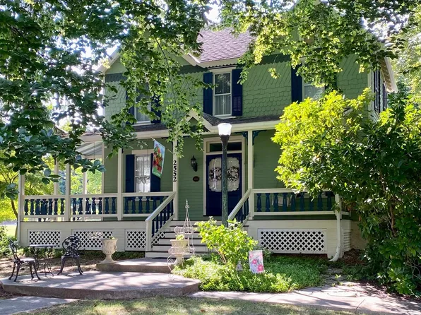 2552 Central Ave, Marcus Hook, PA 19061