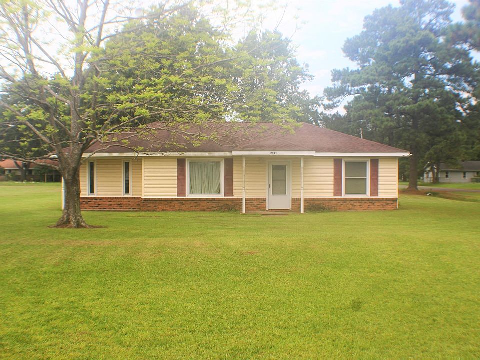 1st image of 2141 Ellis Dr
