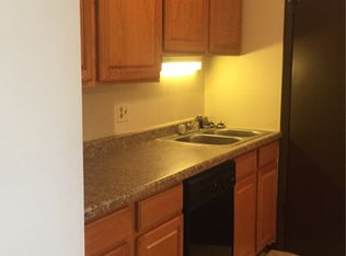 1912 10th St APT 104, Waukegan, IL 60085