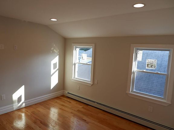 5th image of 16815 119th Ave
