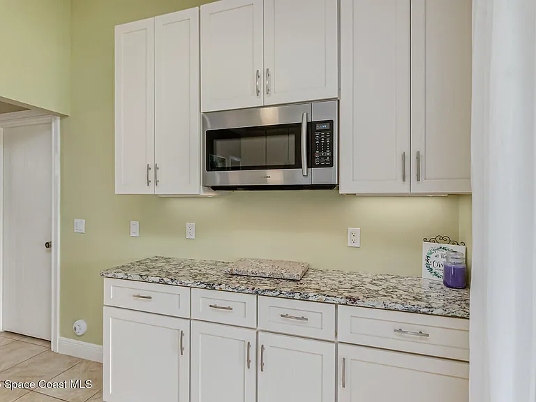 4361 Silver Lake Dr — Photo 14
