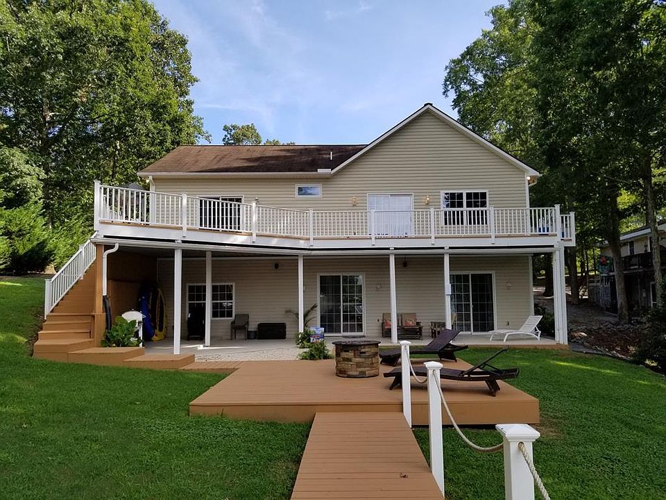 1st image of 115 Oak Tree Dr