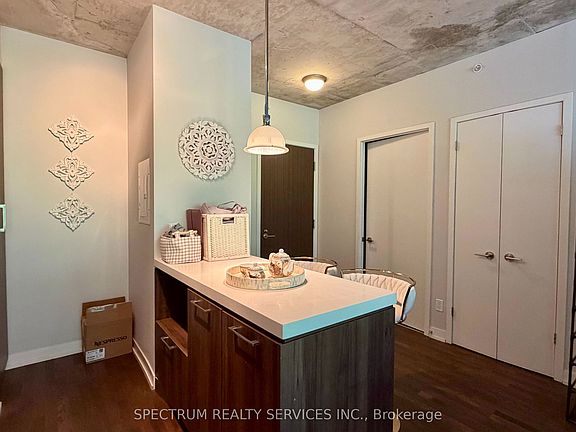 3rd image of 560 King St W #201