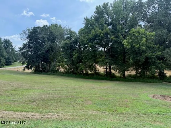 2 Ranch Rd #2, Hernando, MS 38632