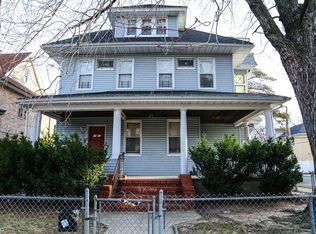 8943 97th St, Woodhaven, NY 11421