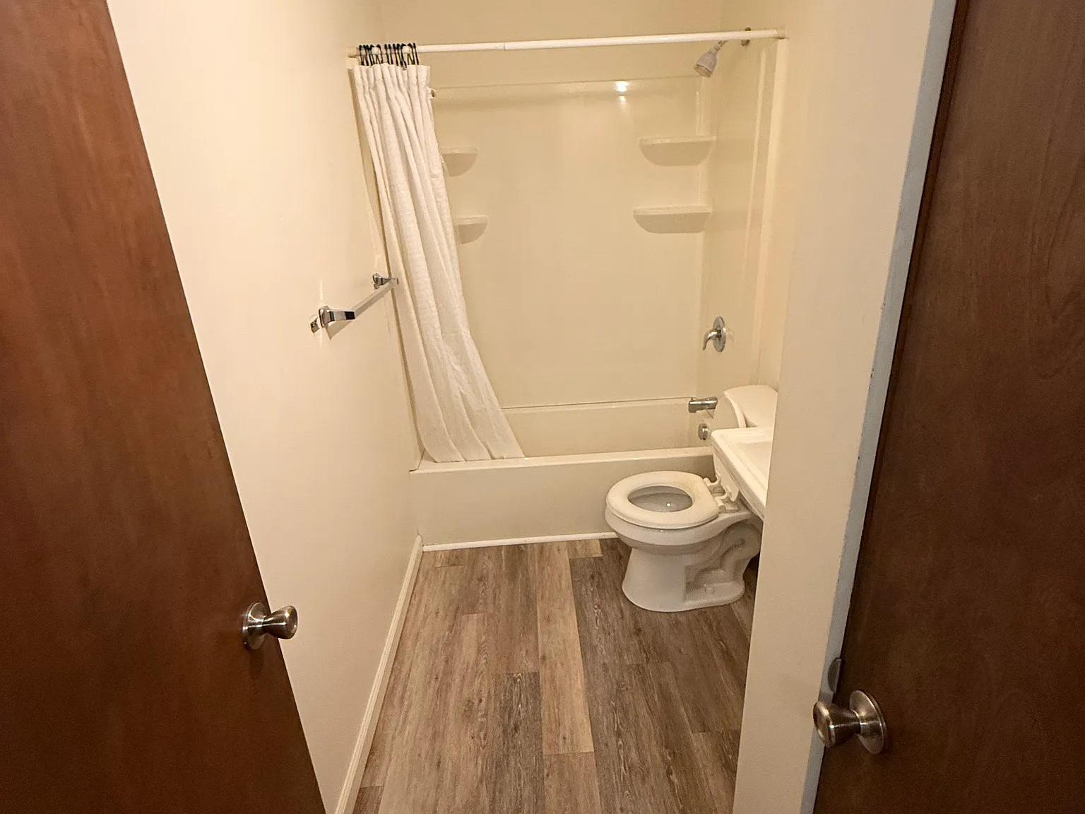 2 bed, $995 — Photo 4