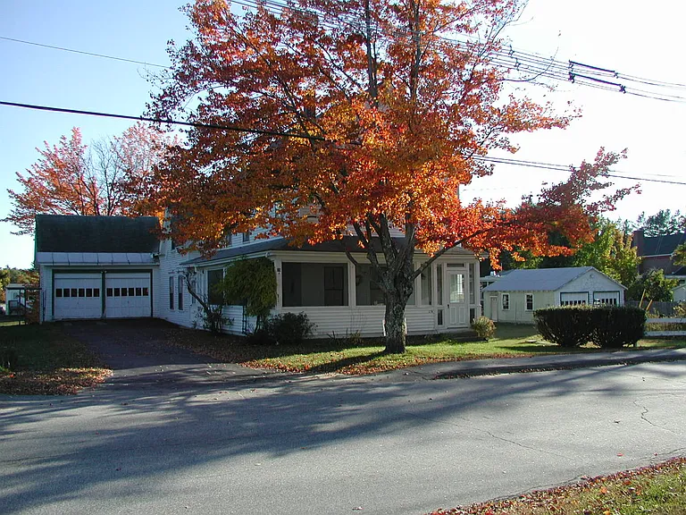 25 School St #A — Photo 1