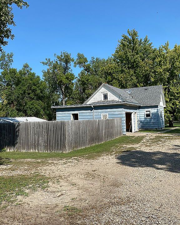 507 3rd St, Fingal, ND 58031 Zillow