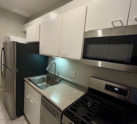 5th image of 433 Wisconsin Ave #2F