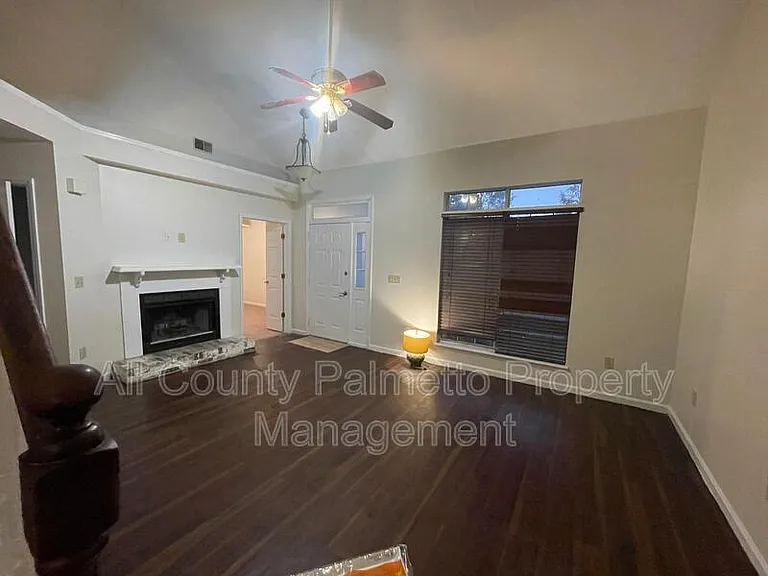 107 Persimmon Cir — Photo 4