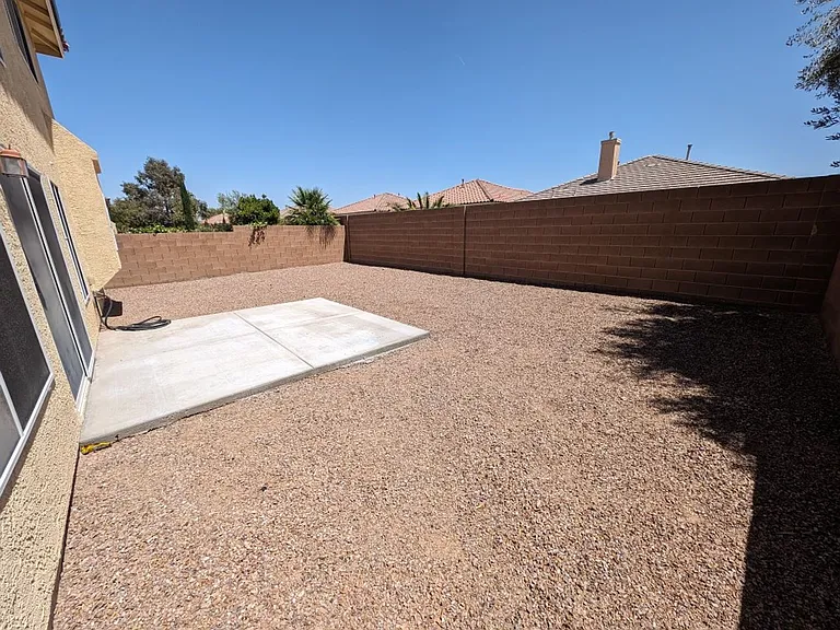 10900 Royal Highlands St — Photo 29