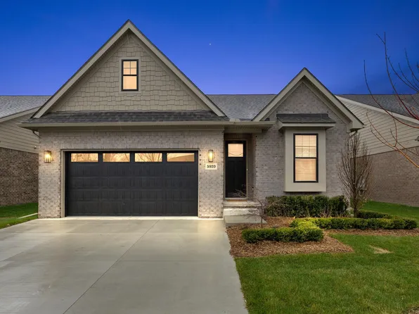 5920 Willow Grove Dr, Troy, MI 48085