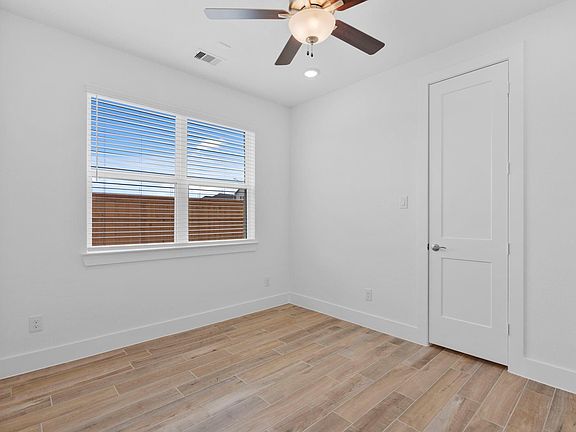 4th image of 2803 Sunrise Field Dr