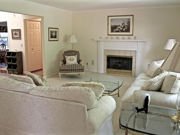 5th image of 1132 North Ln