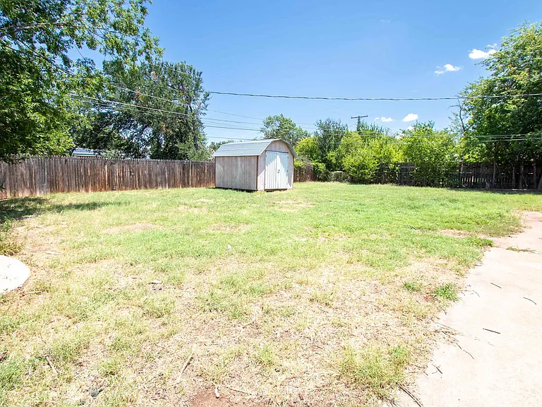 1608 Norman St — Photo 25