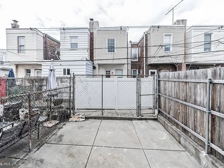 3414 Salmon St — Photo 25