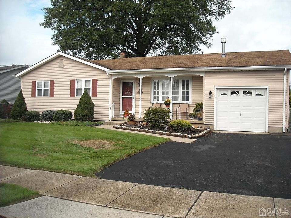 2nd image of 23 Edgemont Rd