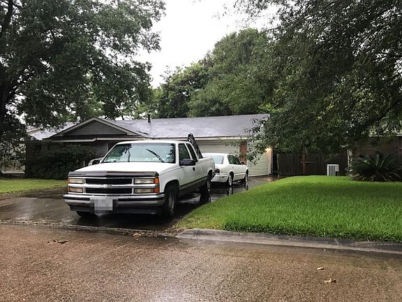 2nd image of 740 Enfield Ln
