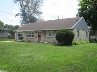 421 W 9th St, Carroll, IA 51401