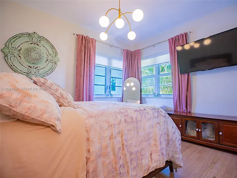 1559 Meridian Ave #208 — Photo 13