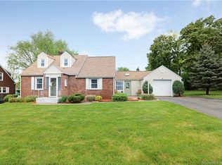 14 Spier Ave, Enfield, CT 06082