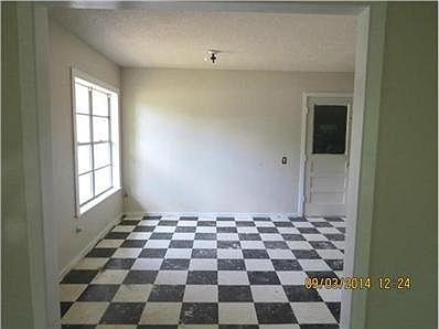 5th image of 716 Morrison Dr