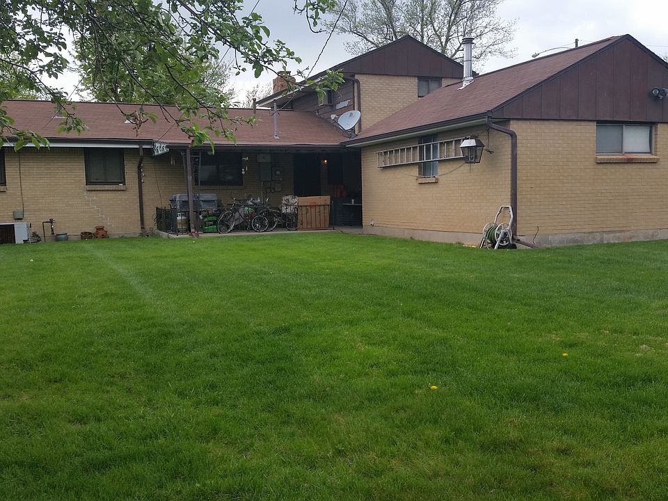 2nd image of 8500 Faraday St.