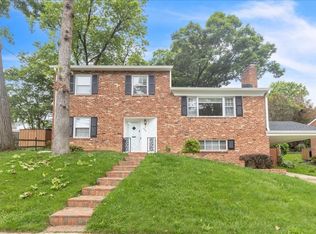 664 S Greenbrier St, Arlington, VA 22204