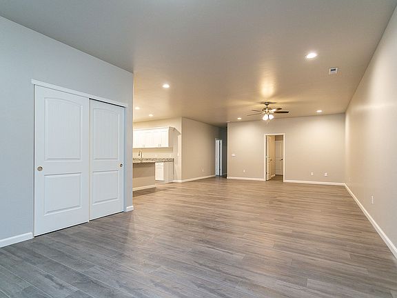 2nd image of 3005 Autumn Glenn Ct