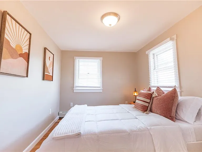 28 Dixon St — Photo 13