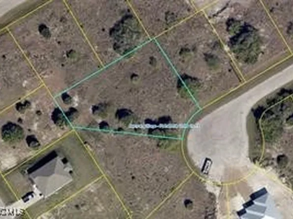 470 Cheshire Ct, Labelle, FL 33935