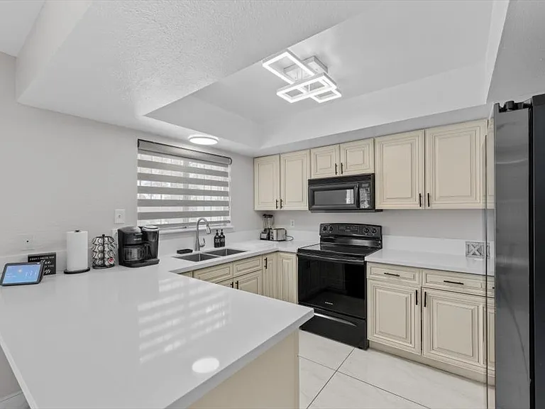 3618 Redwood St — Photo 13