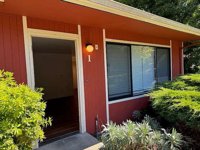 23820 Edmonds Way #1
