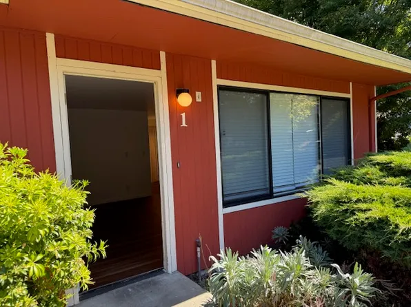 23820 Edmonds Way APT 1, Edmonds, WA 98026