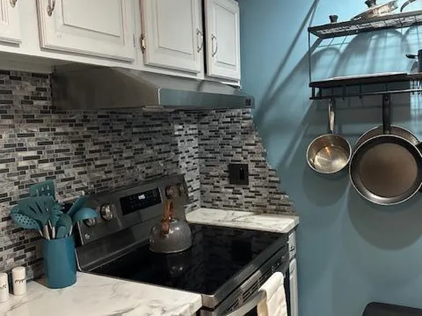 2616 Harriet Ave APT 305, Minneapolis, MN 55408