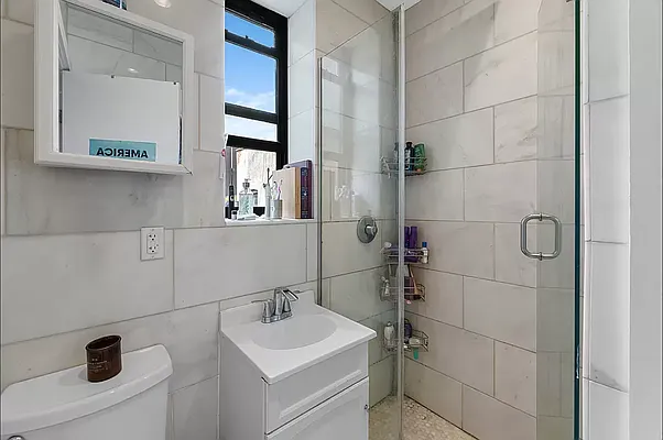Rented by REAL New York | media 5