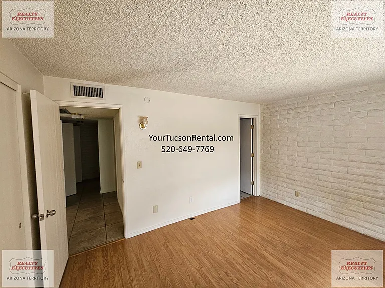 2743 W Sheryl Dr — Photo 18