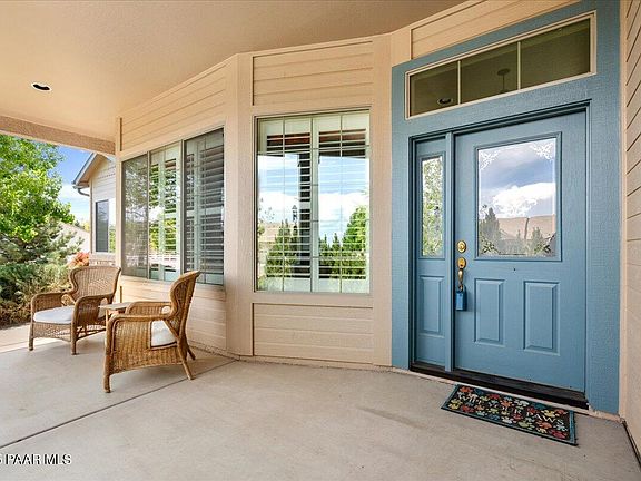 3rd image of 1093 Tiffany Pl