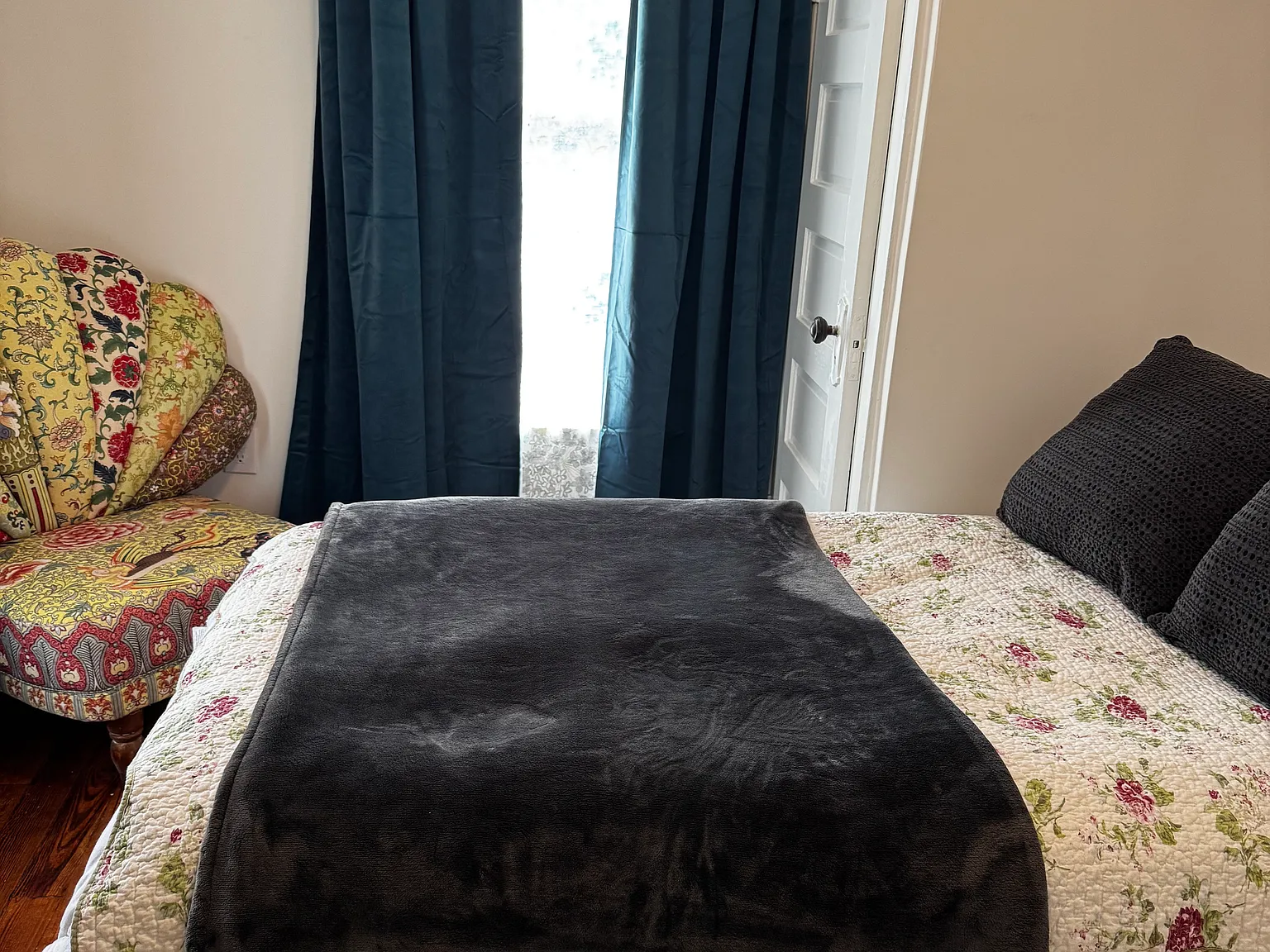 3 bed, 1.5 bath, 1376 sqft, $1,250 — Photo 2