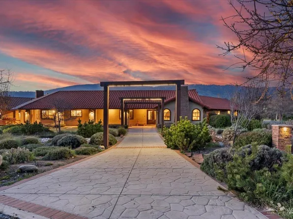 28601 Cumberland Rd, Tehachapi, CA 93561