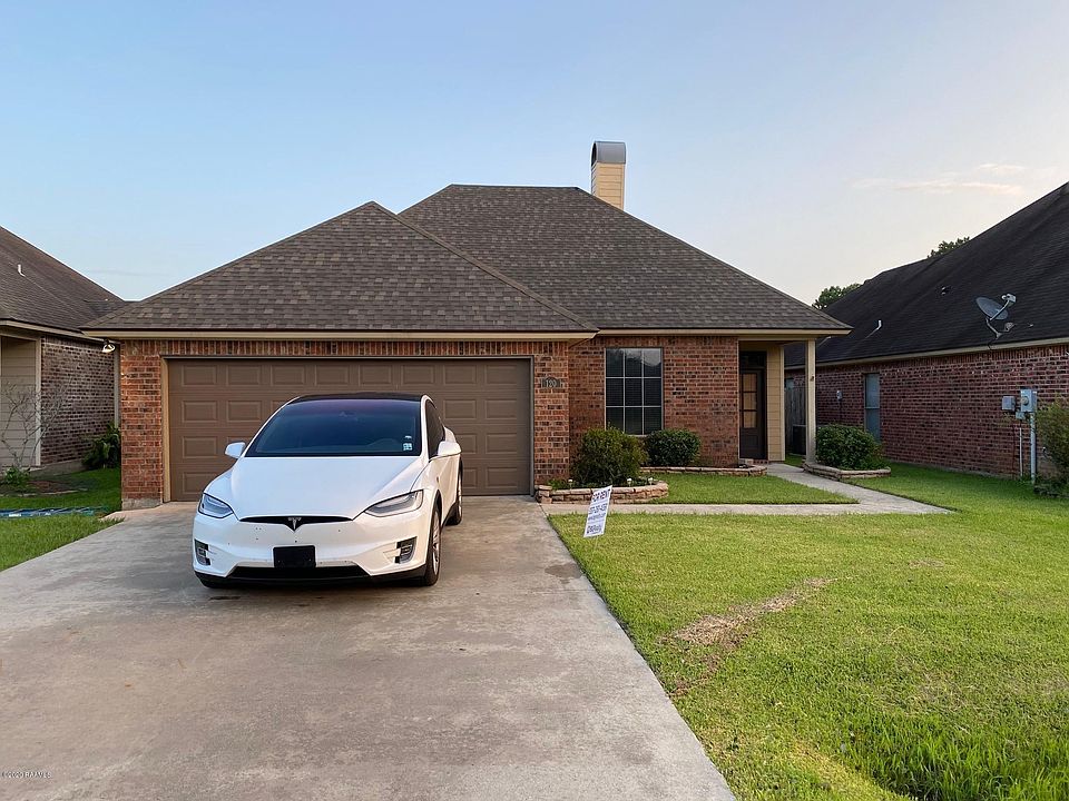 1st image of 120 Legend Creek Dr