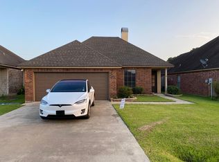 120 Legend Creek Dr, Youngsville, LA 70592