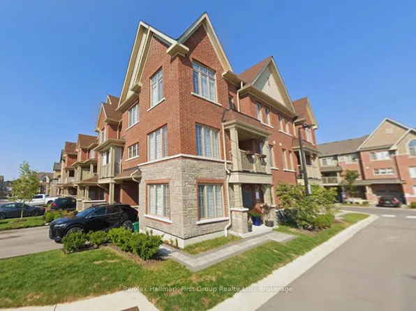 40 Porcelain Way, Whitby, ON L1R 0R6