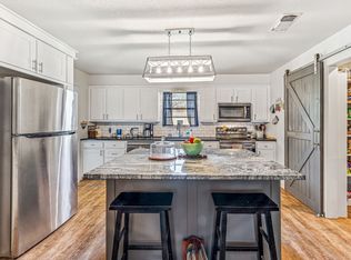 1814 Bronco Rd, Granbury, TX 76049