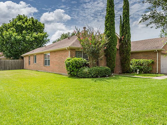 3rd image of 2234 Winding Hollow Ln