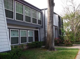 10149 Beekman Place Dr, Houston, TX 77043