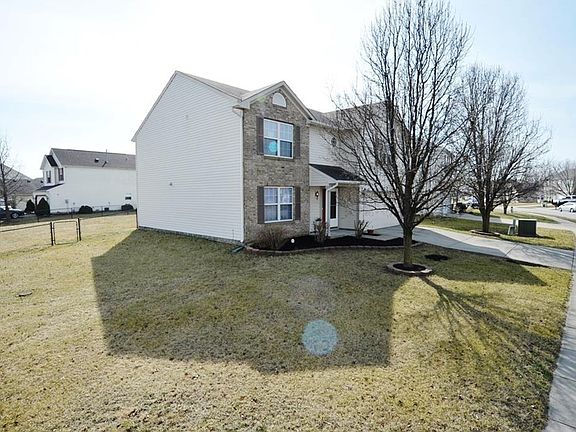 3rd image of 7111 Harness Lakes Dr